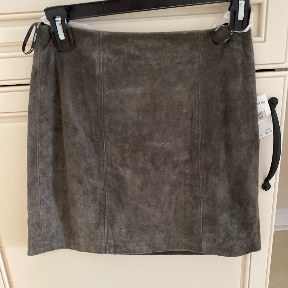 Suede mini